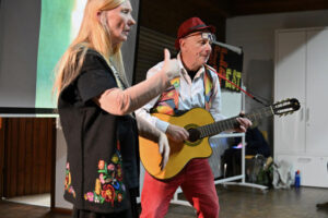 Phil and Sue performing in Cologne